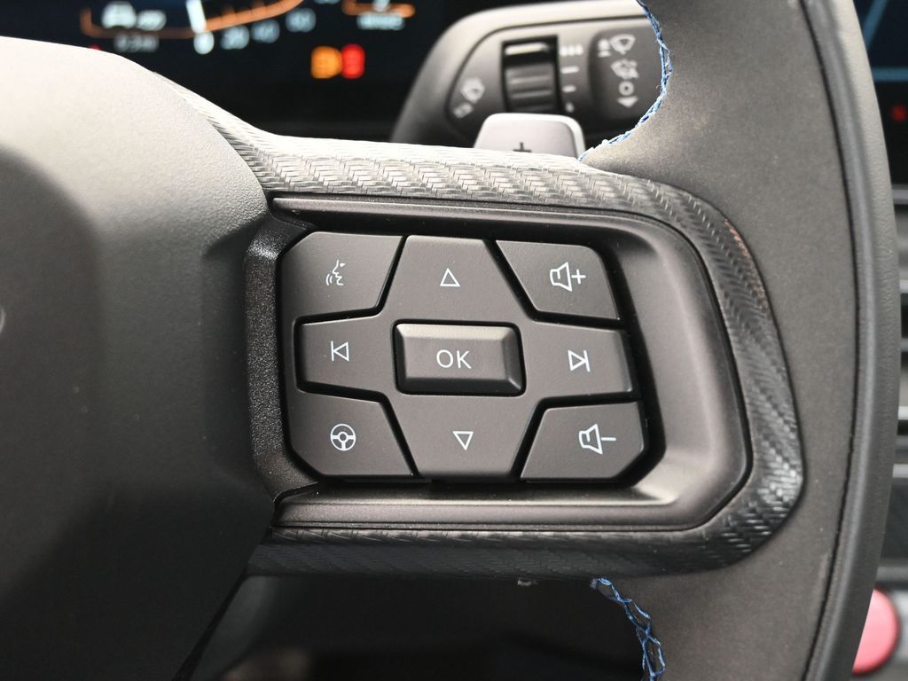 Vehicle image 67 of 71