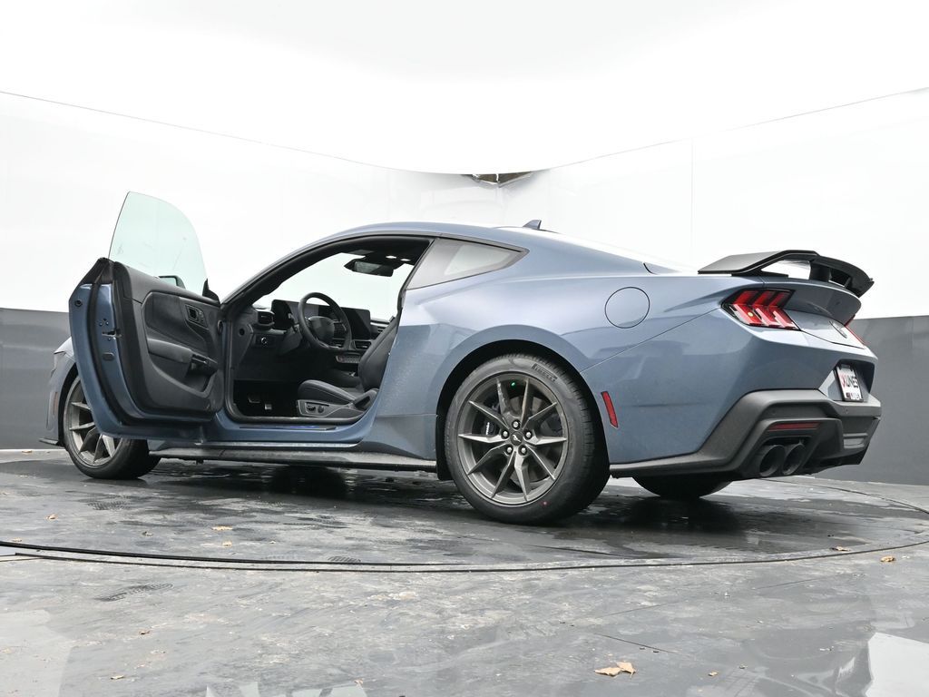 Vehicle image 41 of 71