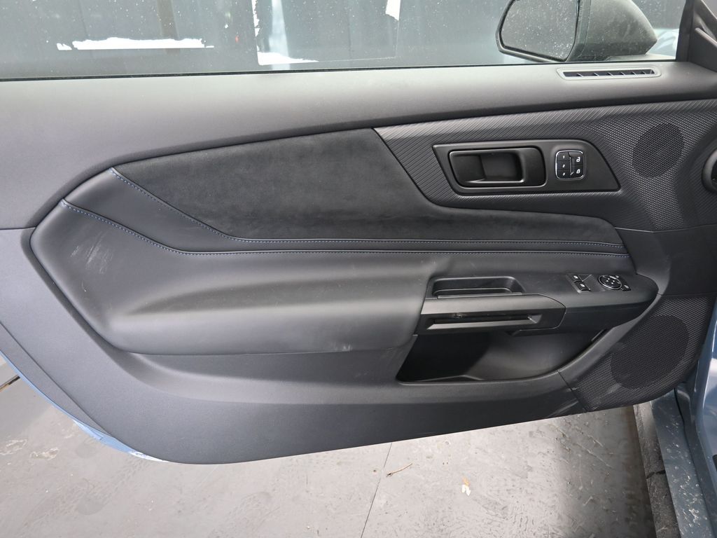 Vehicle image 54 of 71