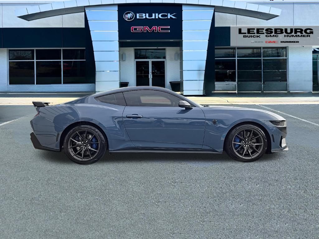 2025 Ford Mustang Dark Horse Image 2 of 45