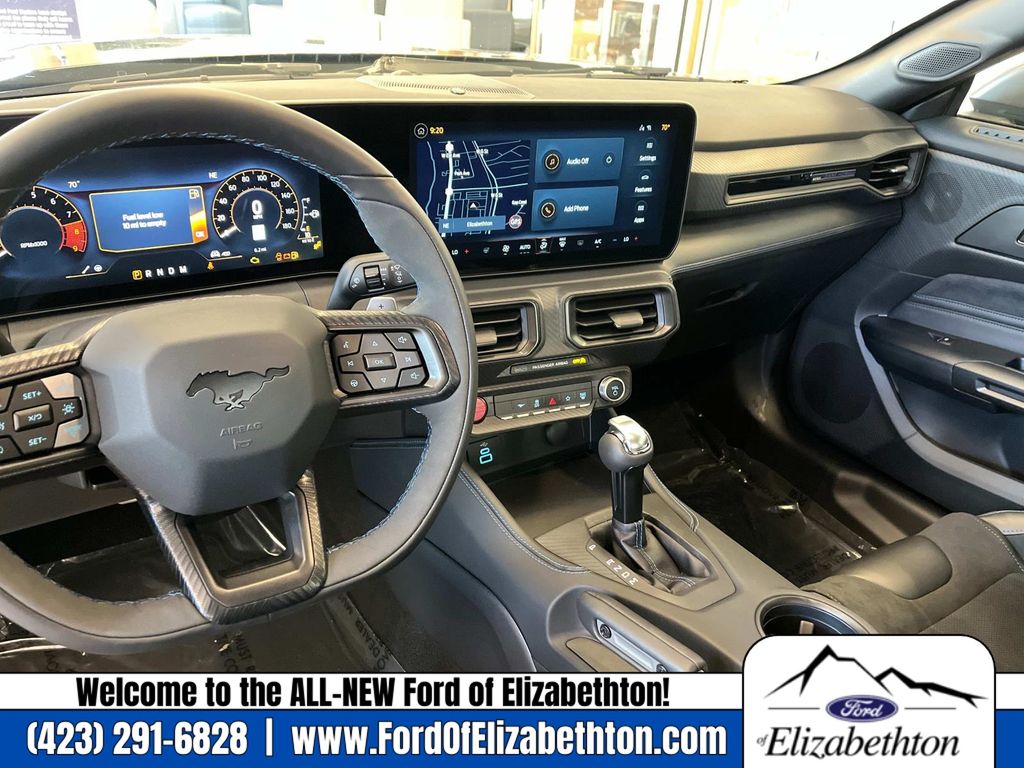 2025 Ford Mustang Dark Horse Image 10 of 26