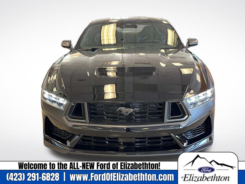 2025 Ford Mustang Dark Horse Image 3 of 26