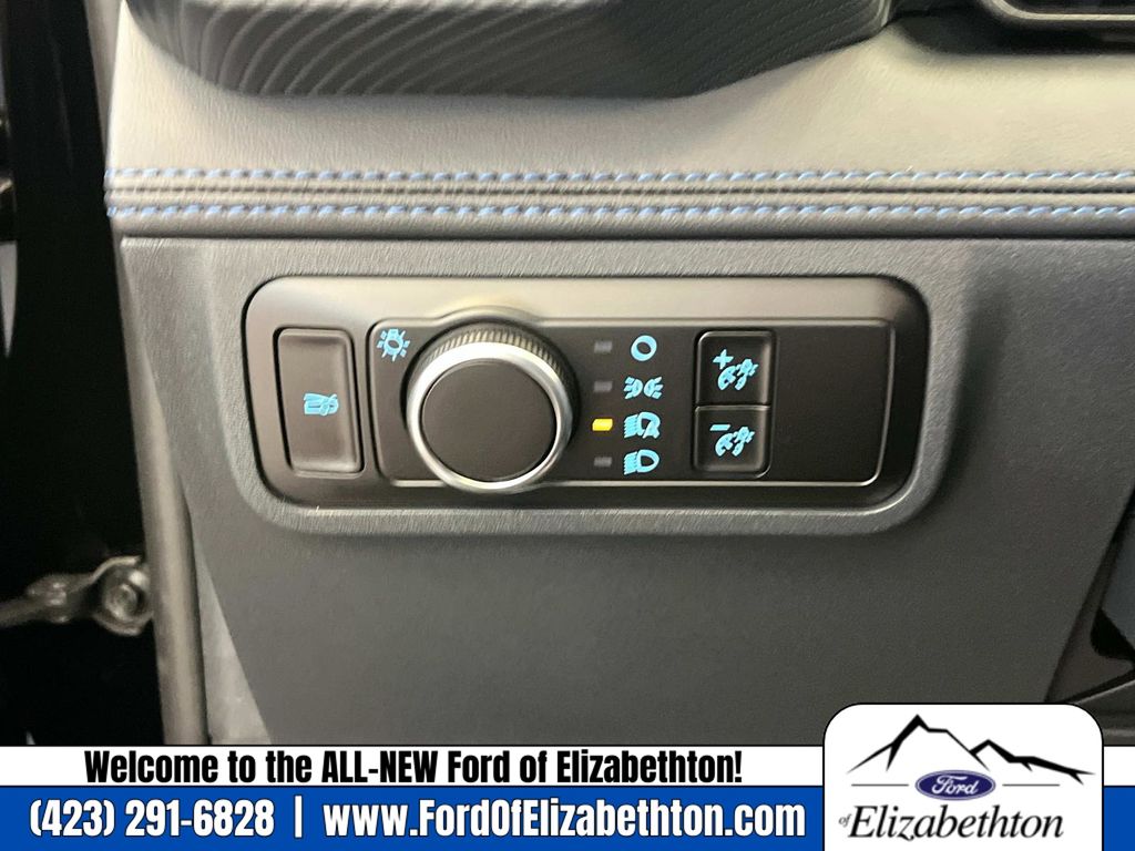 2025 Ford Mustang Dark Horse Image 16 of 26