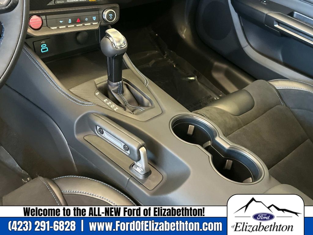 2025 Ford Mustang Dark Horse Image 17 of 26