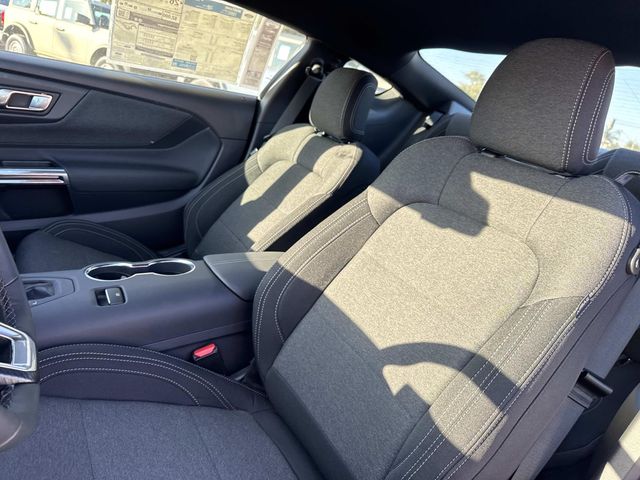 2025 Ford Mustang EcoBoost Image 7 of 10