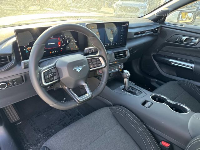 2025 Ford Mustang EcoBoost Image 8 of 10