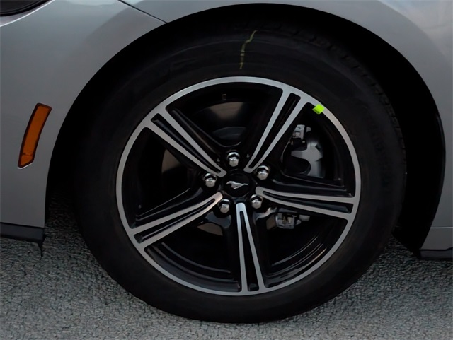 2025 Ford Mustang EcoBoost Image 6 of 9