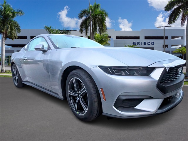 2025 Ford Mustang EcoBoost Image 2 of 9