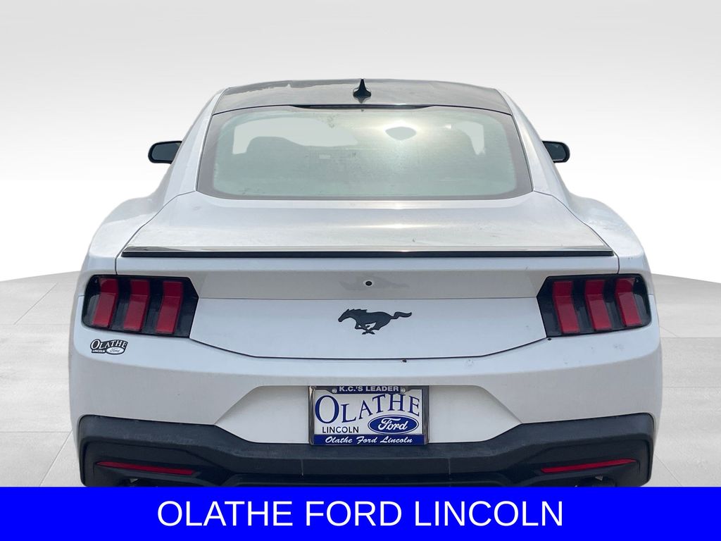 2025 Ford Mustang EcoBoost Image 6 of 18