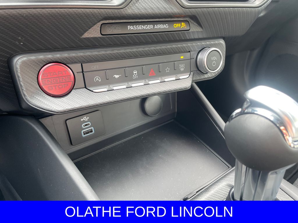 2025 Ford Mustang EcoBoost Image 17 of 18