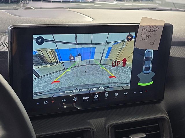 Vehicle image 19 of 32