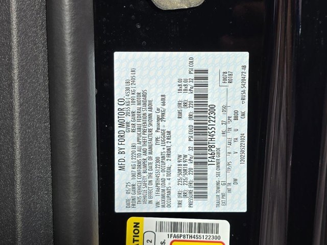 Vehicle image 29 of 32