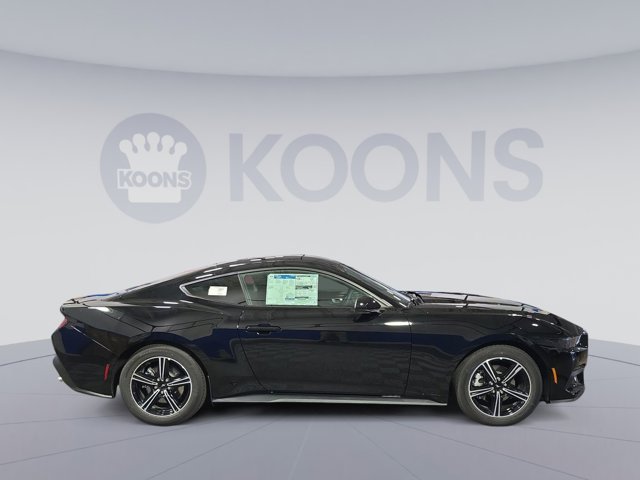 Vehicle image 4 of 32
