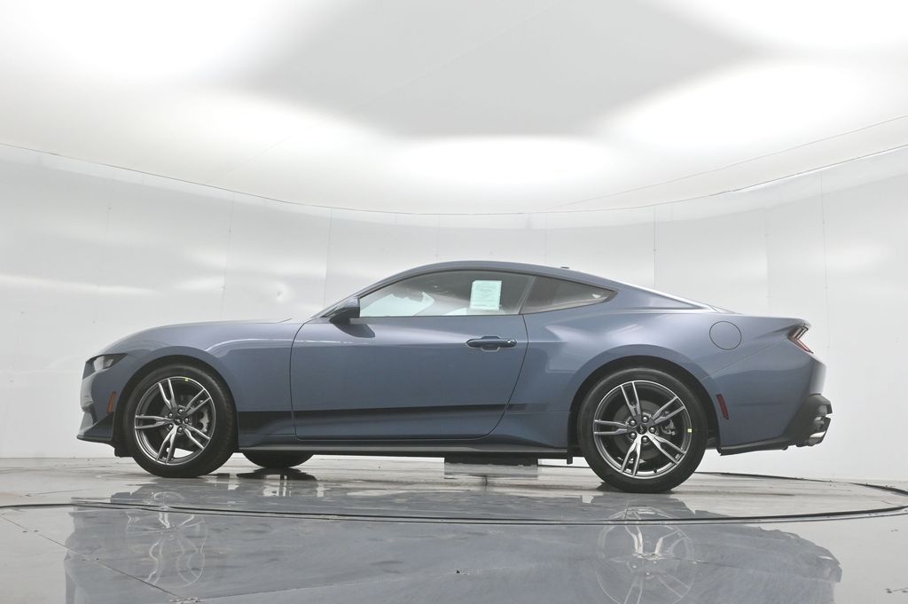 Vehicle image 38 of 52