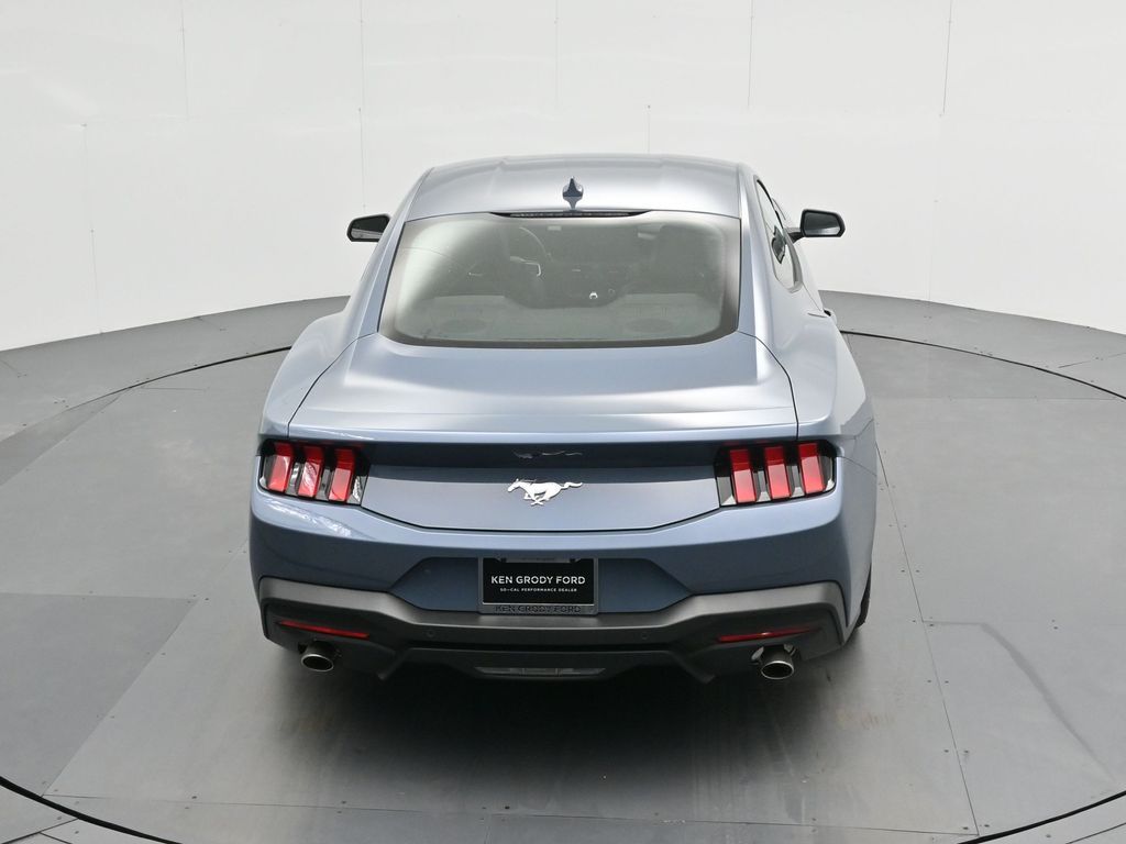 Vehicle image 25 of 52