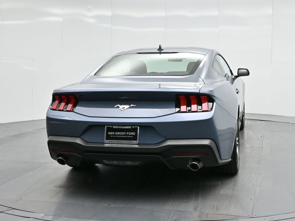 Vehicle image 27 of 52