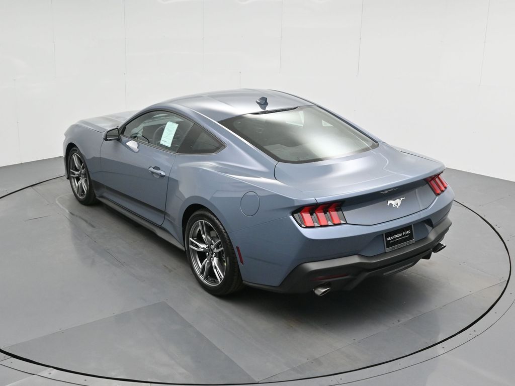 Vehicle image 33 of 52