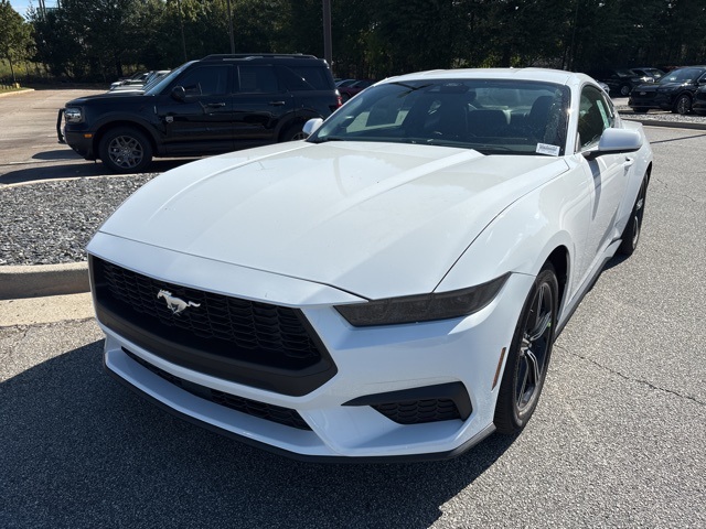 2025 Ford Mustang EcoBoost Image 2 of 29