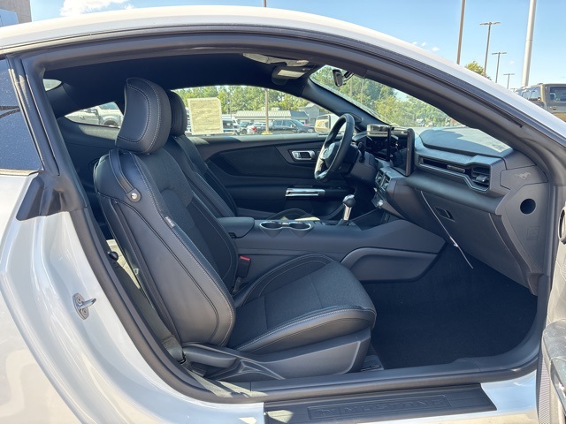 2025 Ford Mustang EcoBoost Image 14 of 29