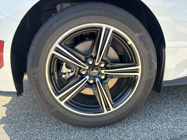 2025 Ford Mustang EcoBoost Image 9 of 29