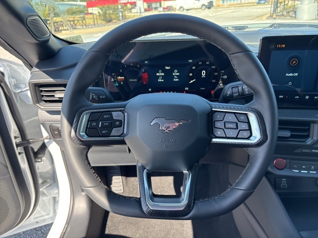 2025 Ford Mustang EcoBoost Image 17 of 29