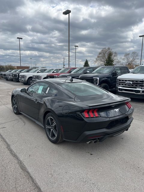 2025 Ford Mustang EcoBoost Premium Image 7 of 30