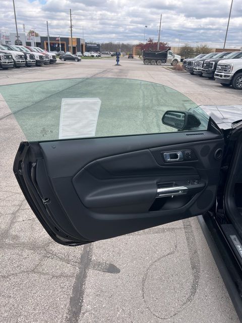 2025 Ford Mustang EcoBoost Premium Image 9 of 30