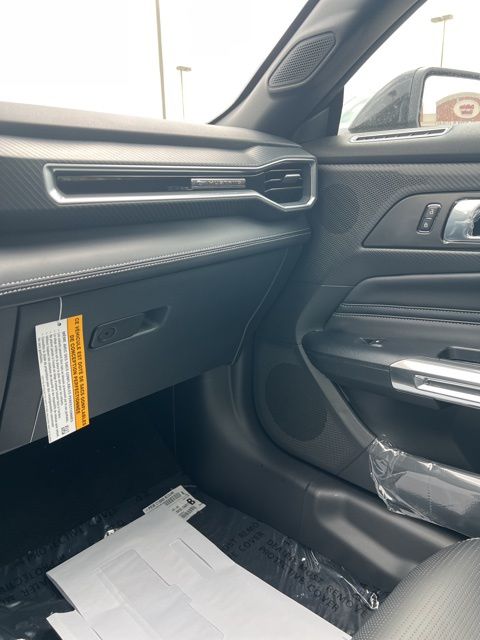 2025 Ford Mustang EcoBoost Premium Image 19 of 30