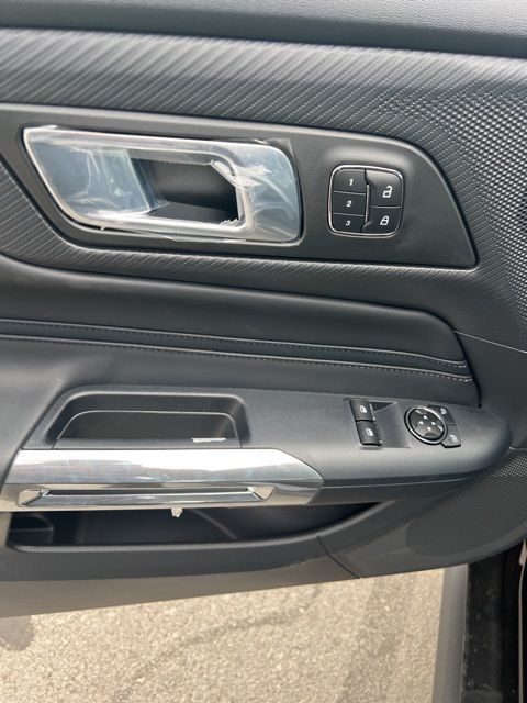 2025 Ford Mustang EcoBoost Premium Image 10 of 30