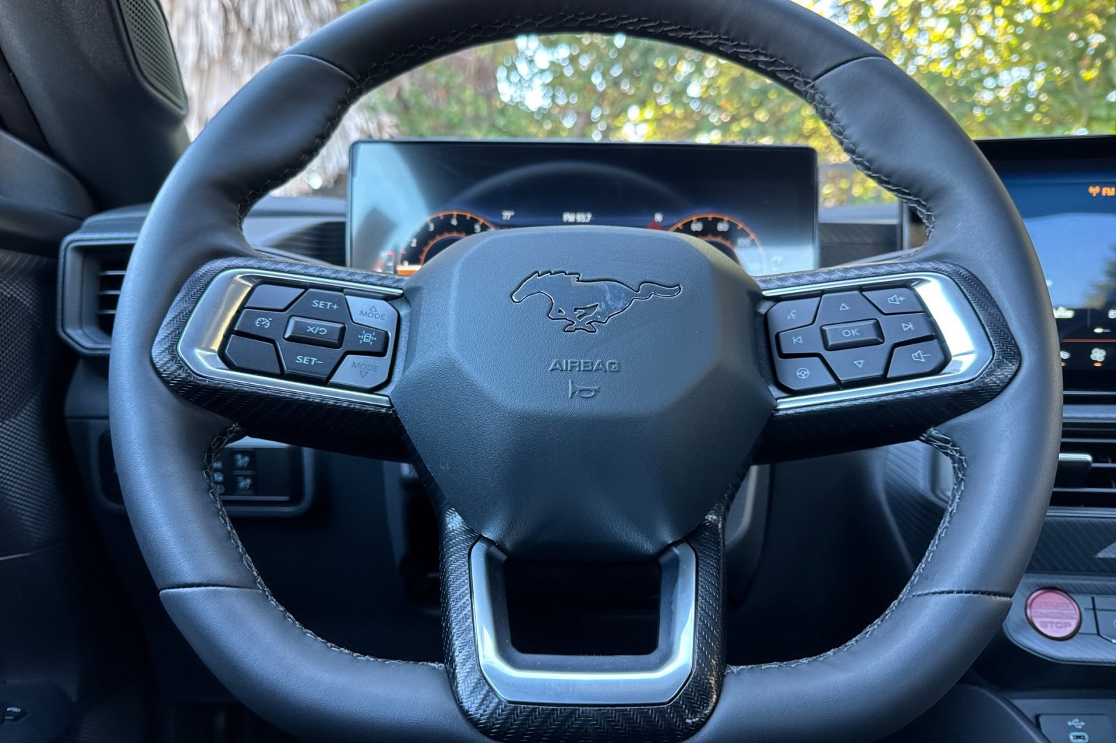 Vehicle image 15 of 30