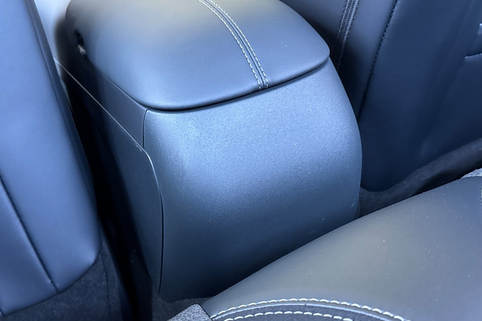 Vehicle image 21 of 30