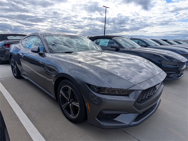 2025 Ford Mustang EcoBoost Image 4 of 12
