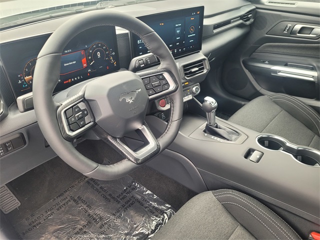 2025 Ford Mustang EcoBoost Image 8 of 11