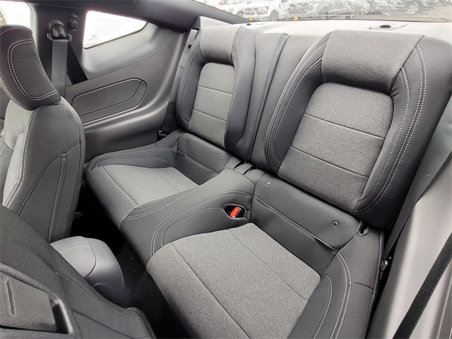 2025 Ford Mustang EcoBoost Image 7 of 11