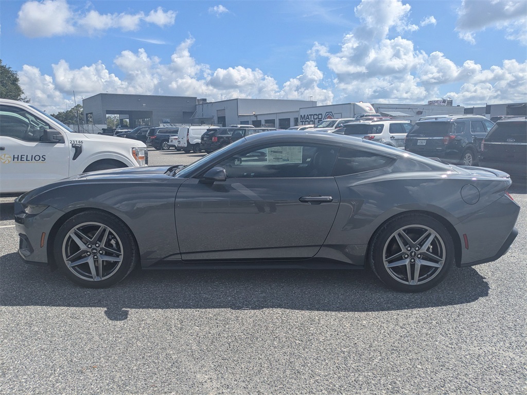 2025 Ford Mustang EcoBoost Premium Image 7 of 30