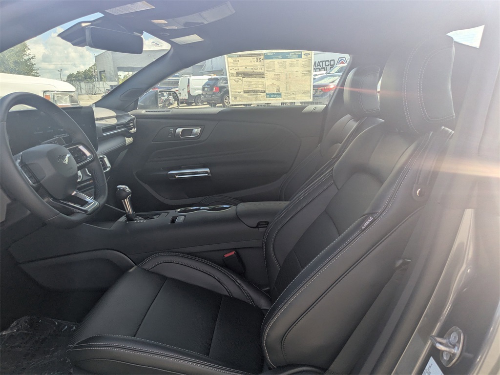 2025 Ford Mustang EcoBoost Premium Image 10 of 30