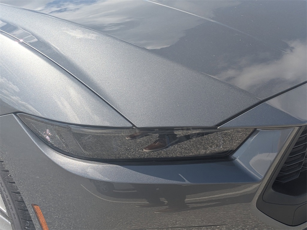 2025 Ford Mustang EcoBoost Premium Image 24 of 30