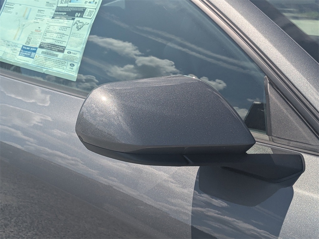 2025 Ford Mustang EcoBoost Premium Image 28 of 30