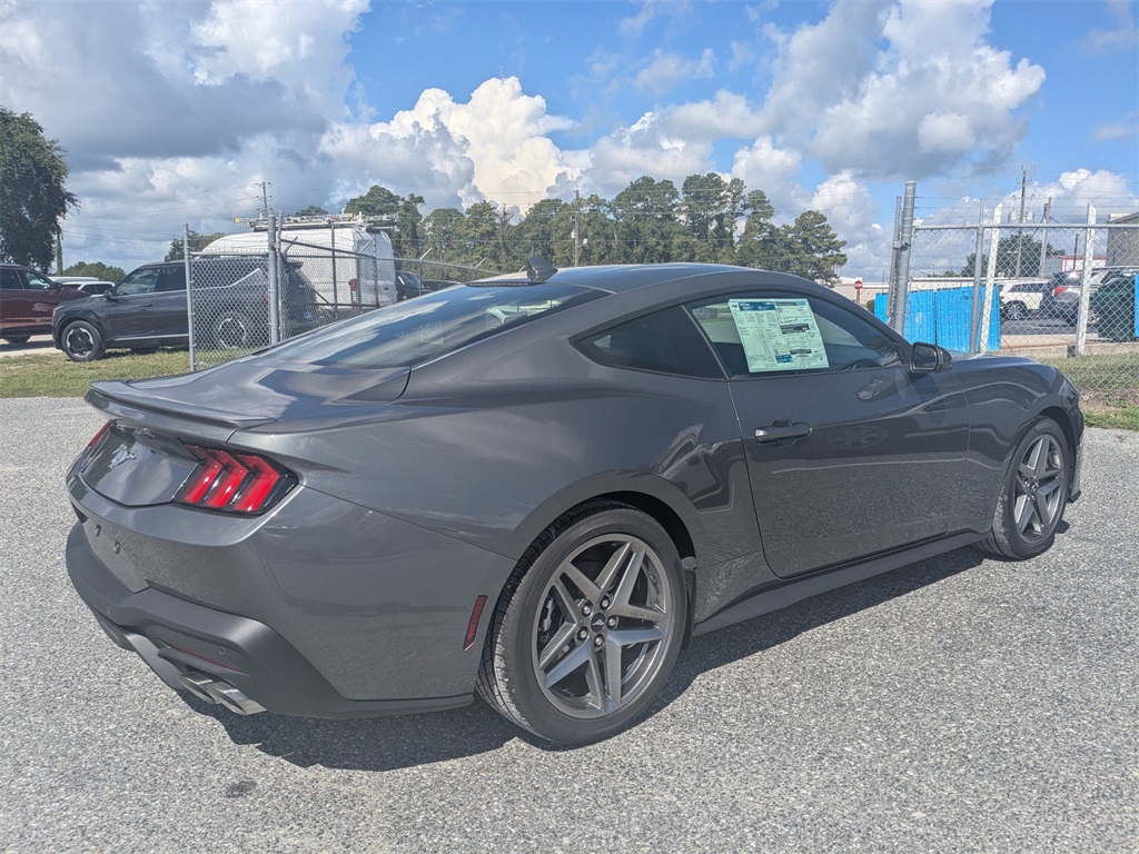 2025 Ford Mustang EcoBoost Premium Image 4 of 30