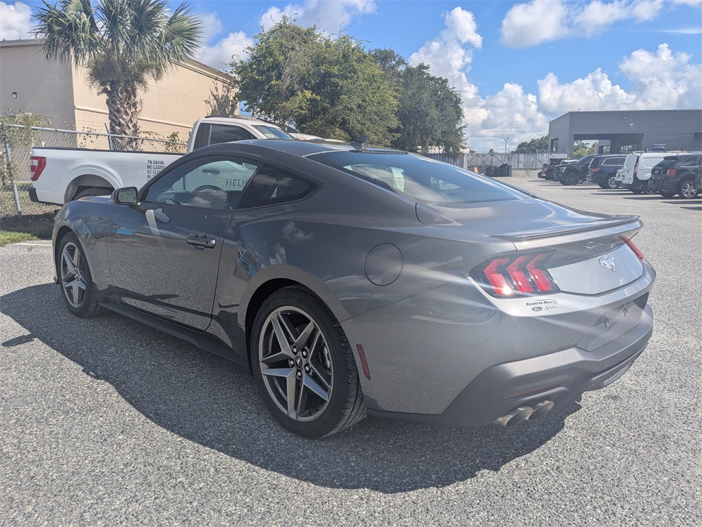 2025 Ford Mustang EcoBoost Premium Image 6 of 30
