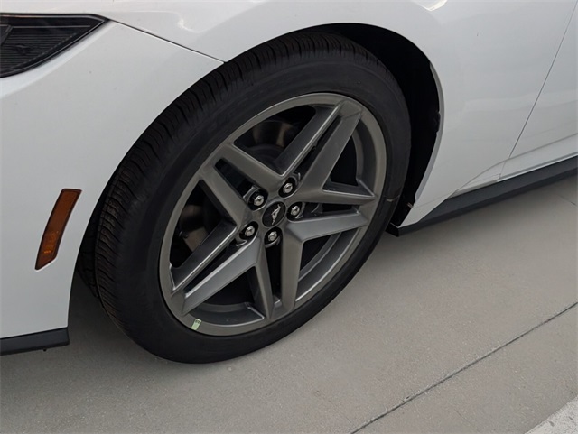 2025 Ford Mustang EcoBoost Image 5 of 7