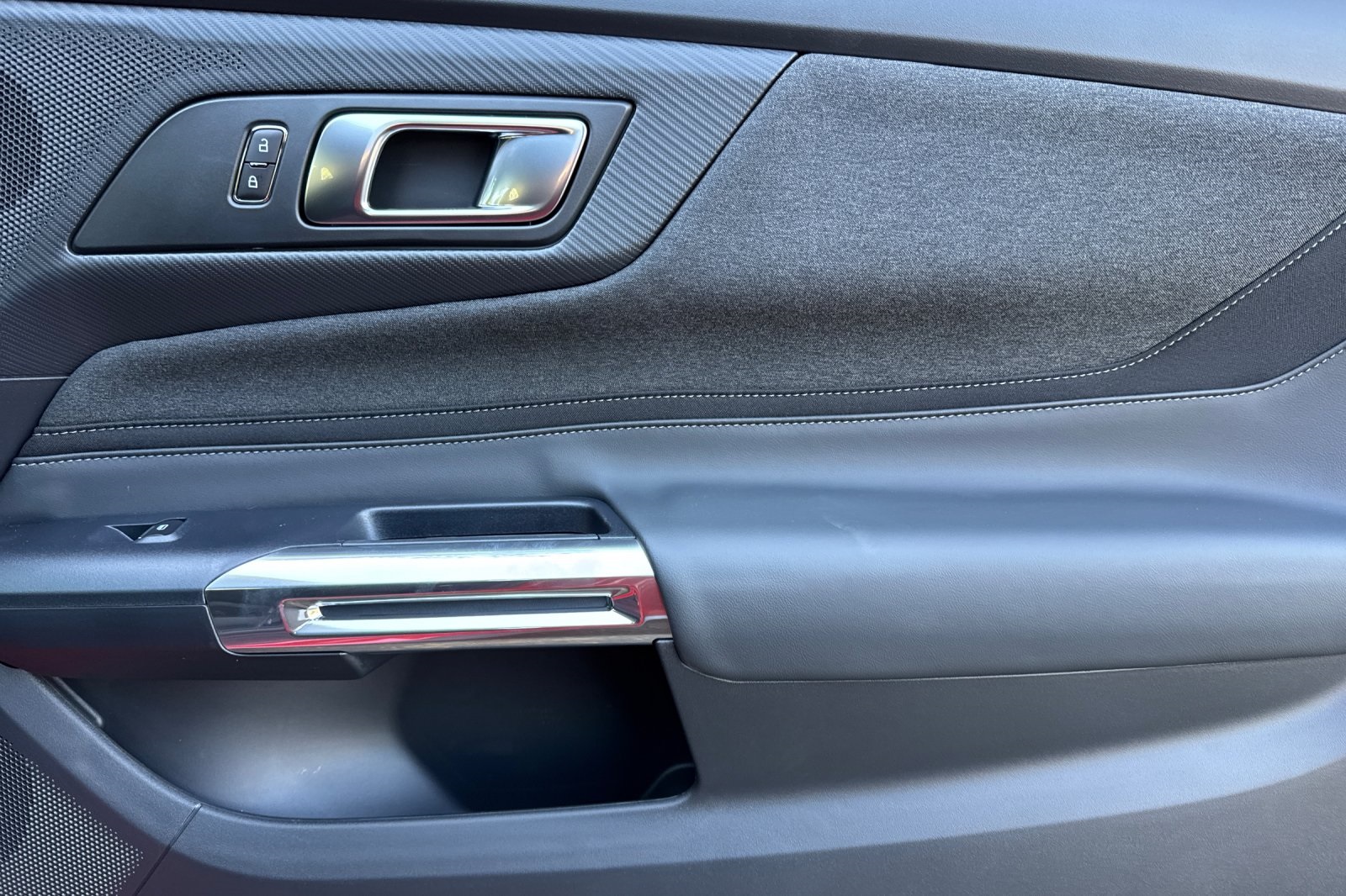 Vehicle image 20 of 30