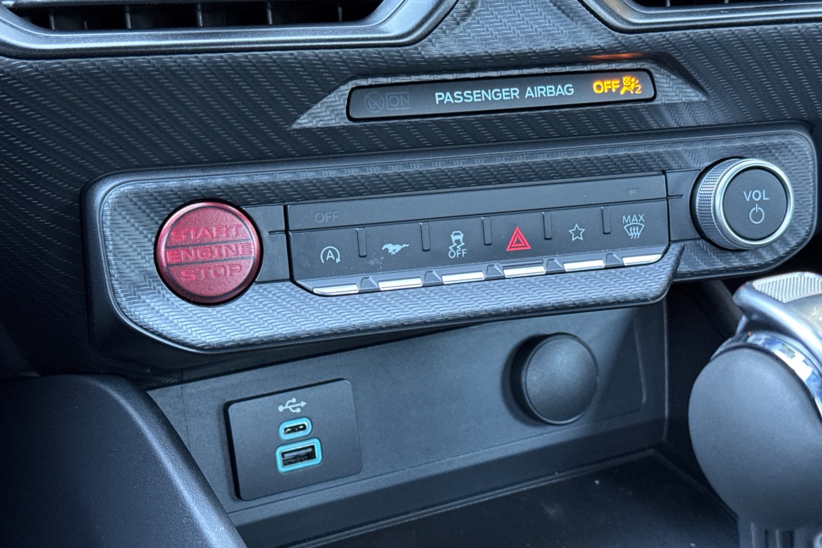 Vehicle image 27 of 30