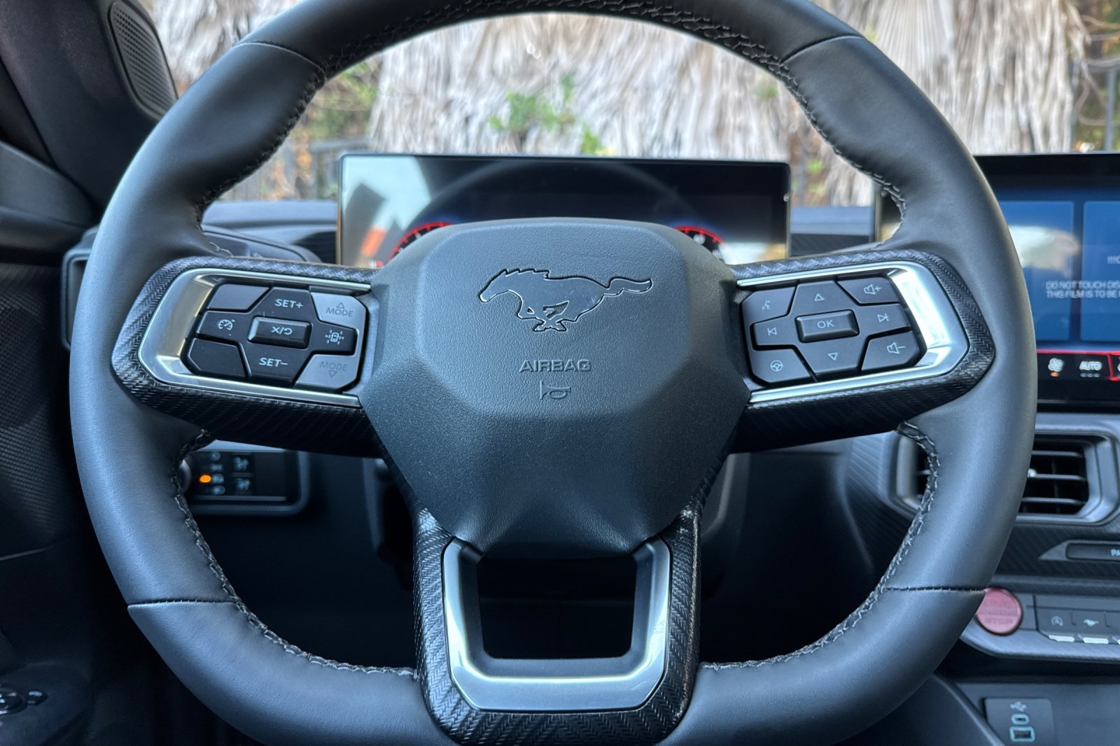 Vehicle image 14 of 30