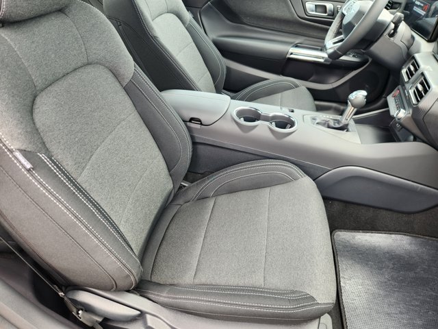 Vehicle image 9 of 21