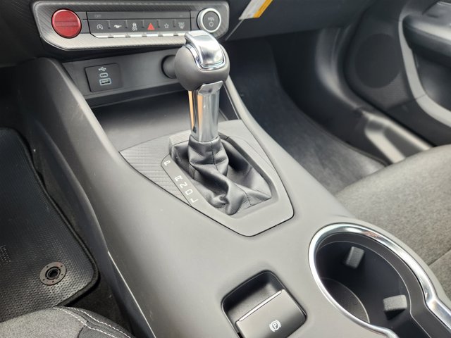 Vehicle image 14 of 21