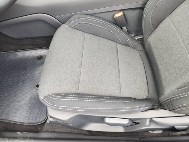Vehicle image 16 of 21