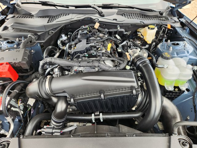 Vehicle image 20 of 21
