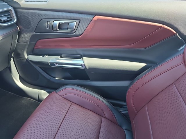 2025 Ford Mustang EcoBoost Premium Image 34 of 61