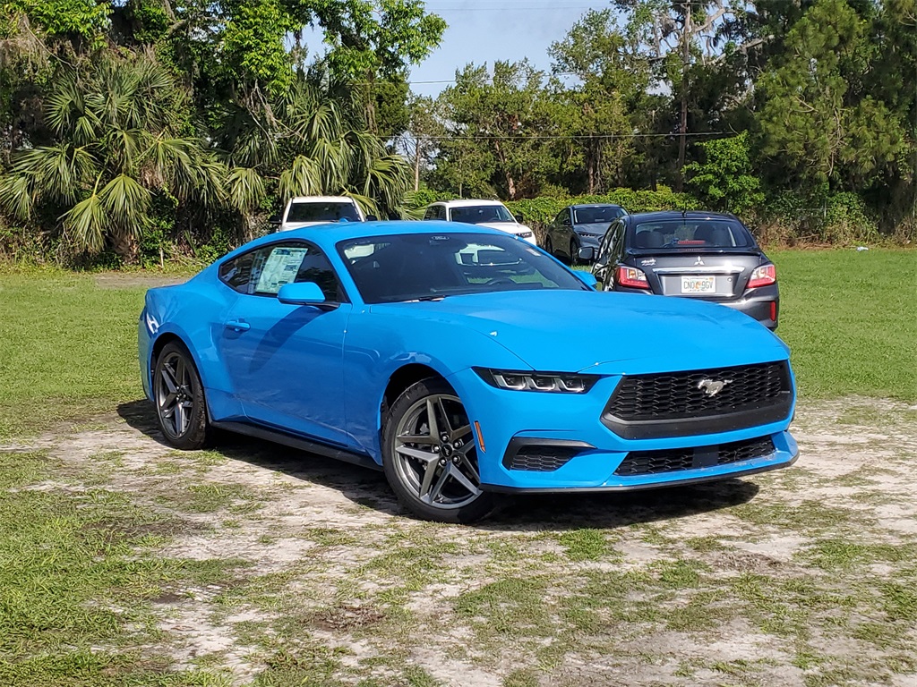 2025 Ford Mustang EcoBoost Premium Image 4 of 33